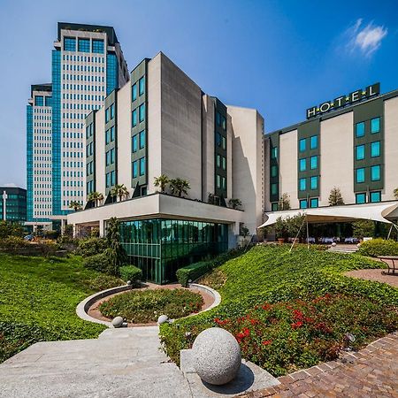 Cosmo Hotel Torri Vimercate Exteriör bild