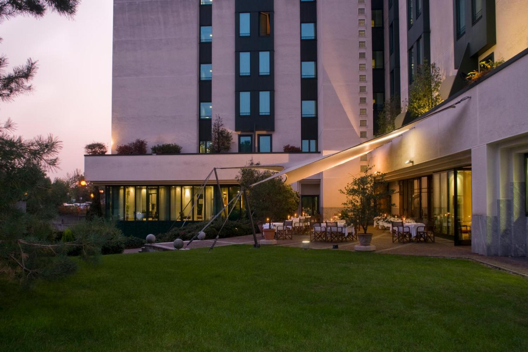 Cosmo Hotel Torri Vimercate Exteriör bild
